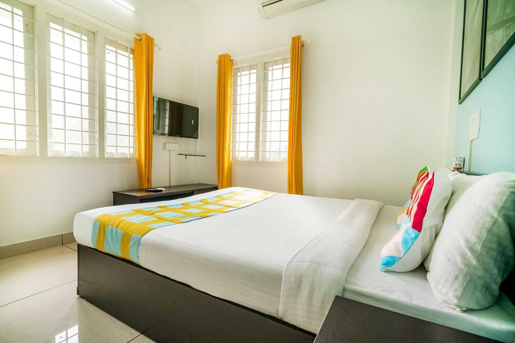 Hotel O Thykoodam Apartments Kochi Exterior photo