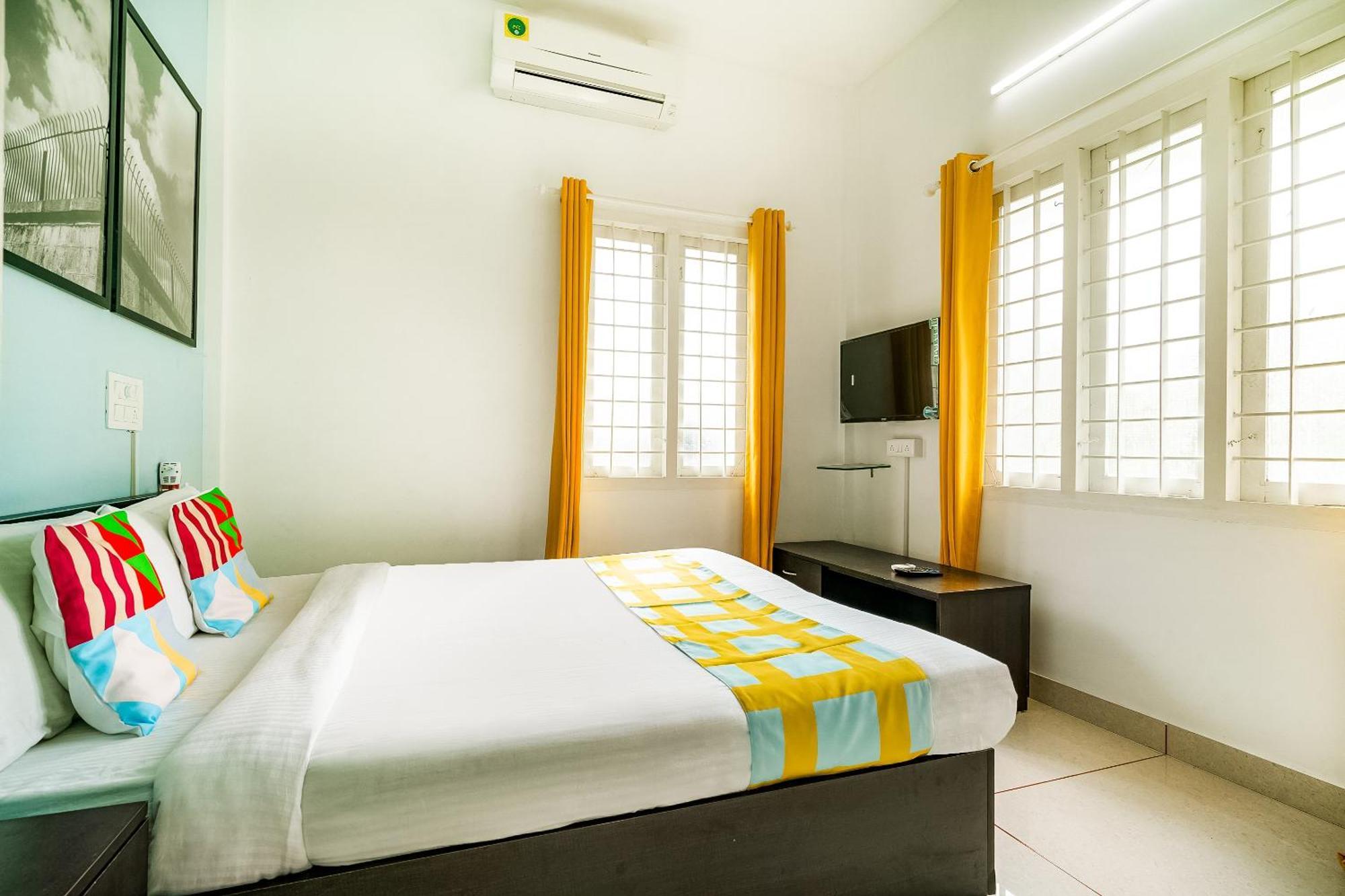 Hotel O Thykoodam Apartments Kochi Exterior photo